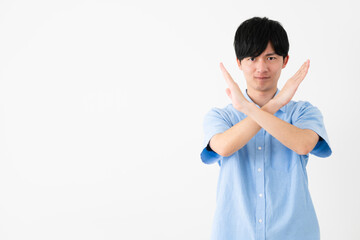 私服姿の若い男性　ライフスタイルイメージ