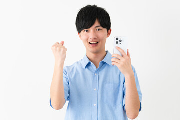 私服姿の若い男性　ライフスタイルイメージ