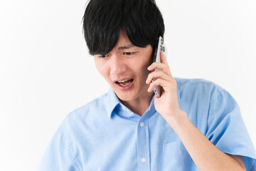 私服姿の若い男性　ライフスタイルイメージ