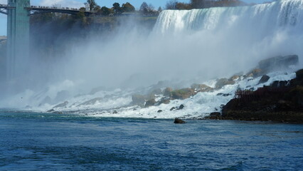 The beautiful Niagara waterfall landscape in autumn
