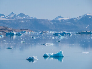 Fjord Landschaft in Grönland mit Eisbergen