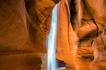 antelope canyon with sun rays at noon