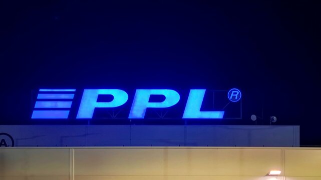 PPL logo on the depot building. PPL CZ specializes in parcel transport not only in the Czech Republic, but also throughout Europe. It employs over 1000 staff and 2,000 drivers.