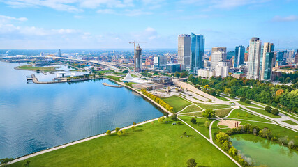 Aerial View of Milwaukee Waterfront and Urban Park - obrazy, fototapety, plakaty