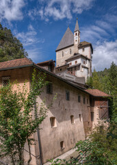 Fototapeta na wymiar Santuario di San Romedio in Trentino