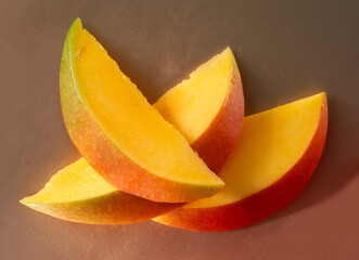 Mango, Mangoschnitze, Obst, isoliert, reif, frisch,