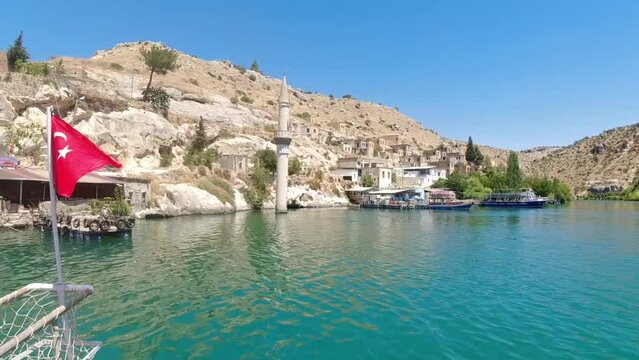 Şanlıurfa Halfeti mosque under water
