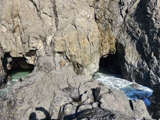 Bedrock Body of water Watercourse Terrain Mountain Formation