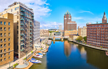 Aerial Milwaukee Waterfront Panorama with Historic and Modern Architecture - obrazy, fototapety, plakaty