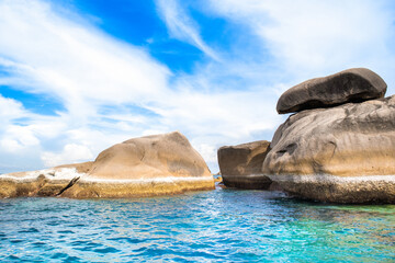 Fototapeta premium The rocky shore of the Similan Islands in Thailand