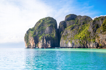 Naklejka premium Beautiful landscape of the Maya Bay in the Phi Phi Islands in Thailand