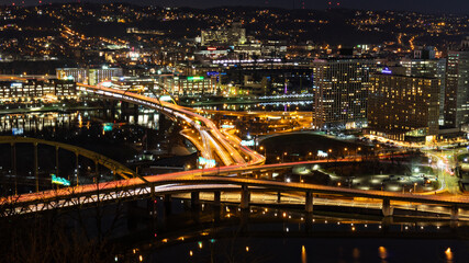 pittsburgh city skyline at night