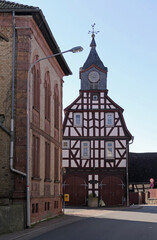Fototapeta na wymiar Altes Rathaus in Nieder-Klingen