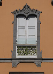 Historic facade with window in the Old Quarter of Vegueta. City center of Las Palmas. 
Gran Canaria Island. Spain.  - obrazy, fototapety, plakaty