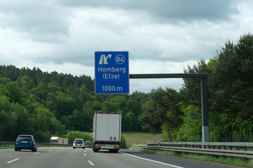 Autobahn 7, Ausfahrt 84, Homberg (Efze), in Richtung Würzburg
