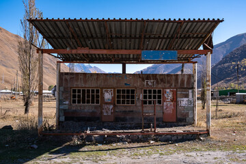 Fototapeta na wymiar old abandoned gas station.