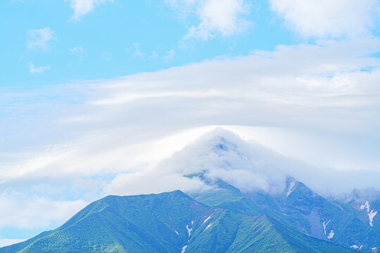 利尻岳」の写真素材 | 2,215件の無料イラスト画像 | Adobe Stock
