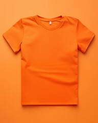 Camiseta laranja isolada sobre uma mesa - mockup - obrazy, fototapety, plakaty
