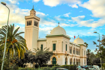 Fototapeta na wymiar The Sadiki middle school on the square of the Kasbah in Tunis
