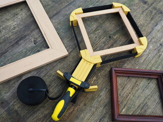 Corner clamps for woodworking. Nylon strap with plastic corners for gluing or fixing frames and...