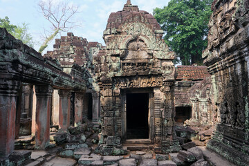 Fototapeta na wymiar angkor wat temples in cambodia
