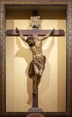 Foto op Canvas VICENZA, ITALY - NOVEMBER 7, 2023: The carved polychrome statue of Crucifixion in the church Chiesa di Santo Stefano by unknown artist.  © Renáta Sedmáková