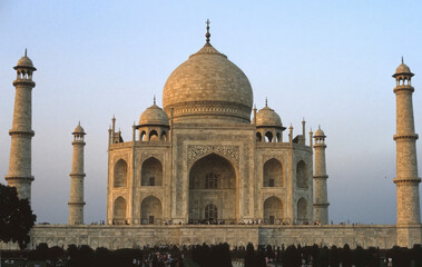 Taj Mahal glowing at dawn