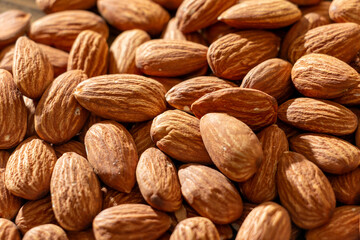 たくさんのアーモンド