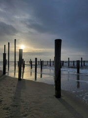 Holandia, widok na Morze Północne z miejscowości Petten aan Zee. - obrazy, fototapety, plakaty