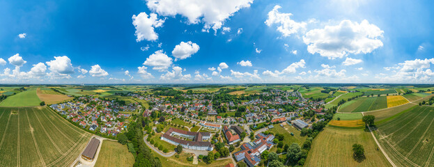 Ausblick auf Glött im schwäbischen Landkreis Dillingen an der Donau, 360 Grad Rundblick über die...