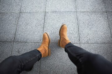 Fashionable Footwear for the Urban Lifestyle – A Look at a Casual and Elegant Outfit Featuring...