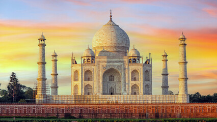 India, Uttar Pradesh, Agra, Taj Mahal, dawn
