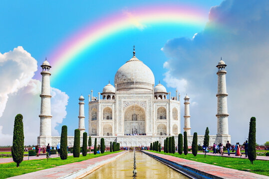 India, Uttar Pradesh, Agra, Taj Mahal, dawn
