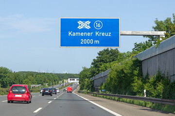 Autobahn 2, Ausfahrt 16, Kamener Kreuz in Richtung Hannover