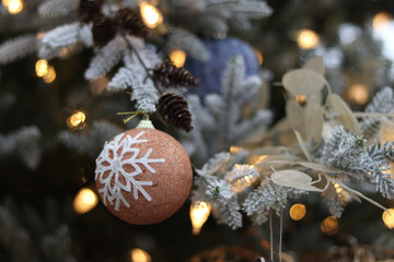 christmas tree decorations