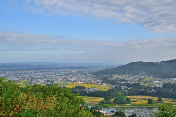 Fototapeta na wymiar 山本山高原沢山ポケットパークからの眺望（新潟県）
