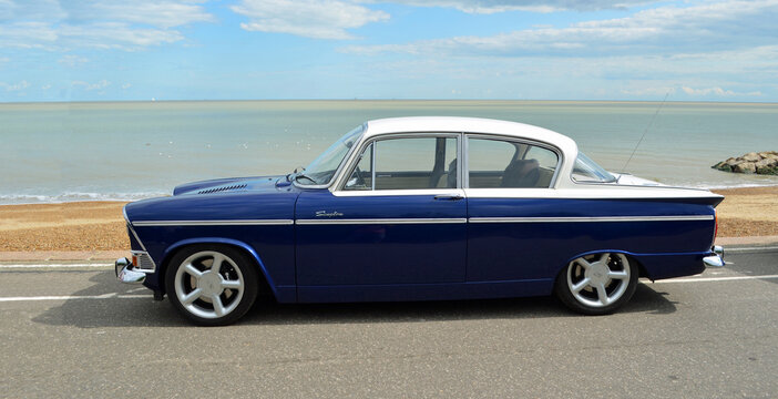 Classic Blue and White Humber Sceptre on Felixstowe seafront in vintage car rally.