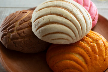 A view of several Mexican conchas.