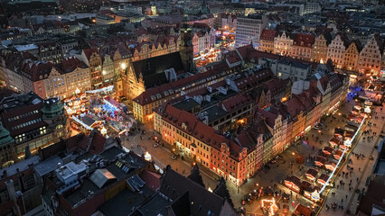 Swieta Jarmark i Miasto Wroclaw w Polsce  © sopthedrone