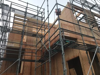 建設現場　 木造住宅 　足場	
