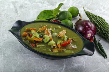 Thai green curry with prawn