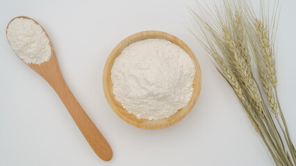 小麦粉と小麦の穂