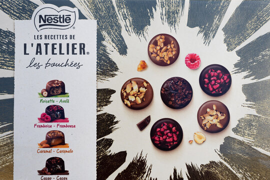 Boîte de bouchées au chocolat de la gamme "les recettes de l'Atelier" de Nestlé, acheté en France