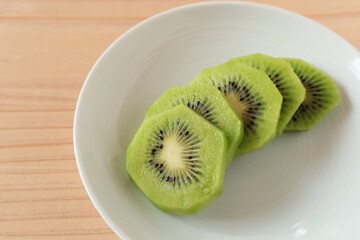 輪切りにしたキウイフルーツ