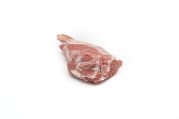 Lamb meat cuts include shoulder, leg, rack, loin, and shank, each offering a unique flavor and texture for a variety of dishes.