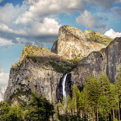 Closeup view of the Cathedral Rocks from Tunnel View at Yosemite National Park