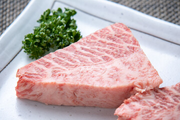 牛肉、黒毛和牛ミスジステーキ用。
