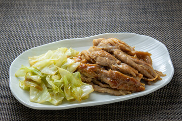 鶏せせりのバター醤油炒め。
