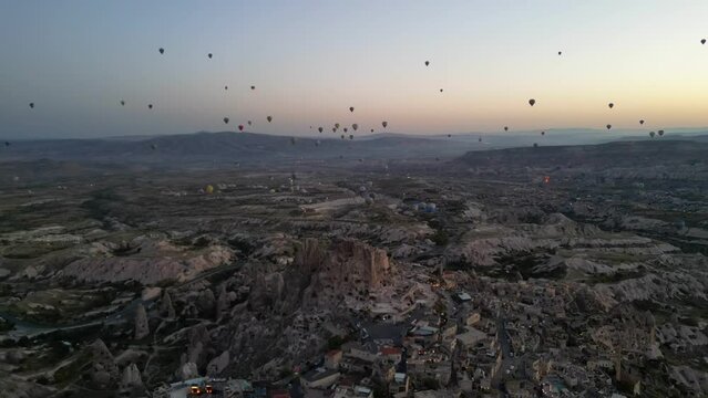 U&ccedil;hisar is a town in the Nevşehir District, Nevşehir Province in Cappadocia, Turkey. Its population is 3,555. It is 7 kilometres east of Nevşehir, 12 kilometres west of &Uuml;rg&uuml;p.