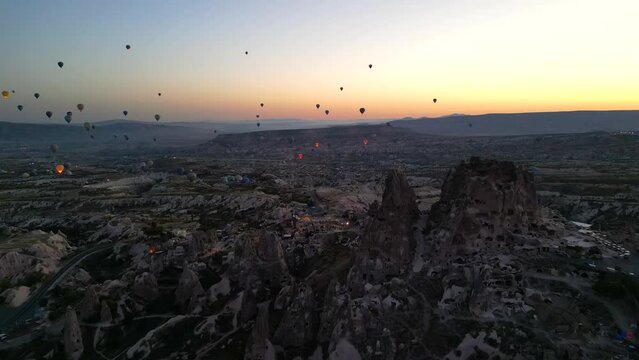 U&ccedil;hisar is a town in the Nevşehir District, Nevşehir Province in Cappadocia, Turkey. Its population is 3,555. It is 7 kilometres east of Nevşehir, 12 kilometres west of &Uuml;rg&uuml;p.
